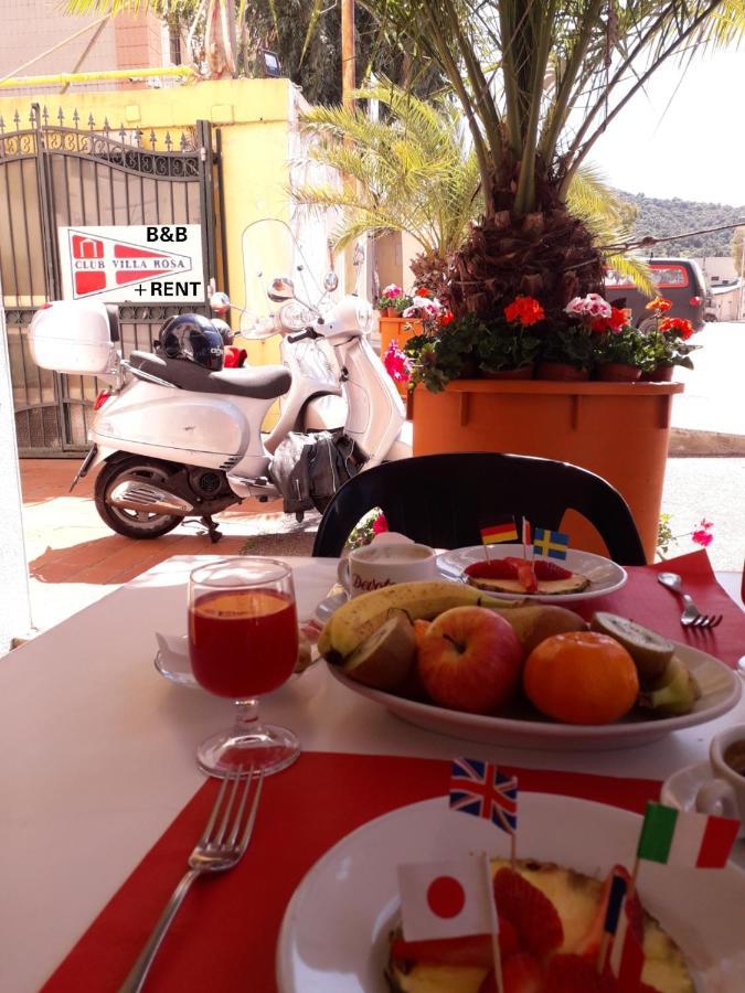 Hotel Villarosa Con Vespa Rent Сарок Екстериор снимка
