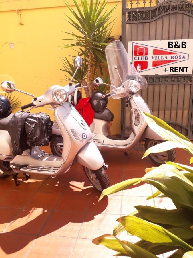 Hotel Villarosa Con Vespa Rent Сарок Екстериор снимка