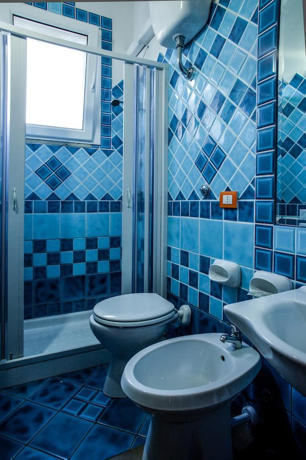 Hotel Villarosa Con Vespa Rent Сарок Екстериор снимка